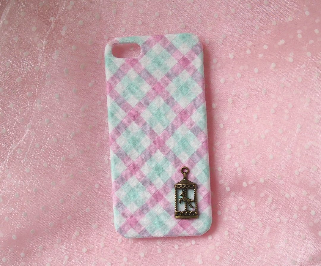 布艺 粉蓝色格子与木马 保护壳 手机壳  iPhone 5s 5 4s 4 Ipod touch 5 4 motorola moto G X - 手机壳/手机套 - 其他材质 白色