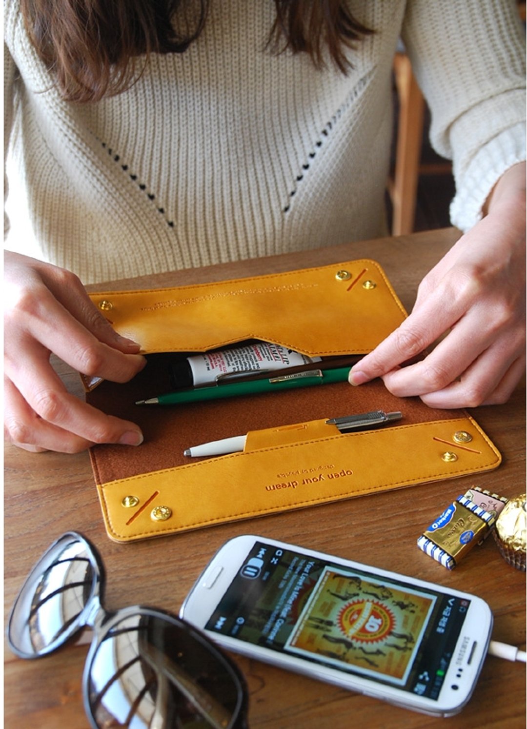 【牛一水佘】韩国 Play obje Tray Pencil Case ver2 多功能笔袋 创意 折叠 收纳盘 第二代 - mustard yellow - 笔筒/笔座 - 真皮 黄色
