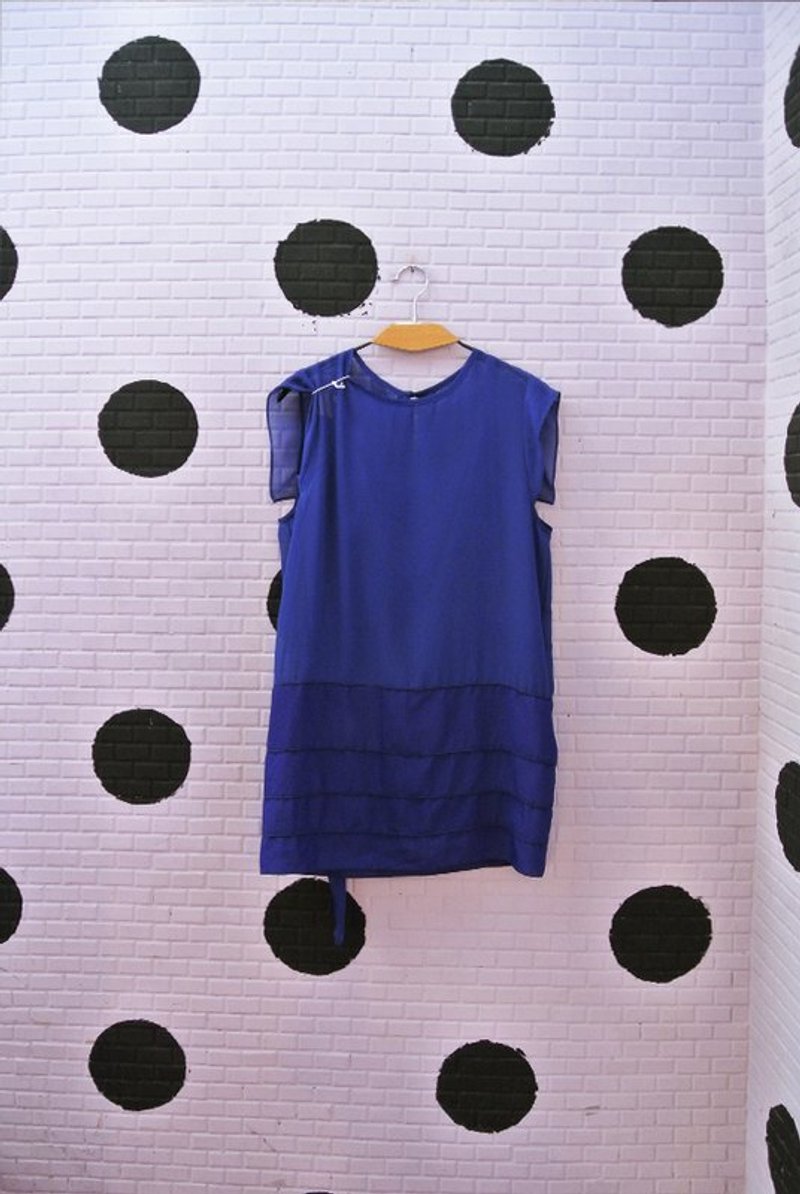 我是女生．宝蓝衬肤白洋装 - 洋装/连衣裙 - 其他材质 蓝色