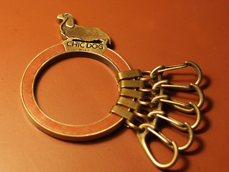 【CHIC DOG 】 ●皮革款● 站立狗钥匙圈 - 钥匙链/钥匙包 - 其他金属 多色