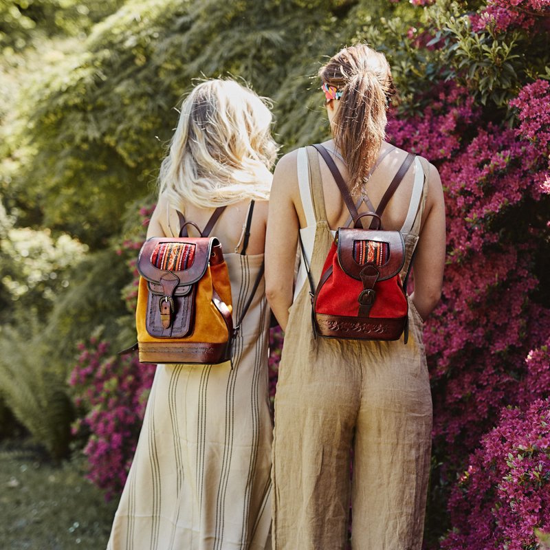 Bambina 民族风绒面手工迷你双肩包 红 - 后背包/双肩包 - 真皮 红色