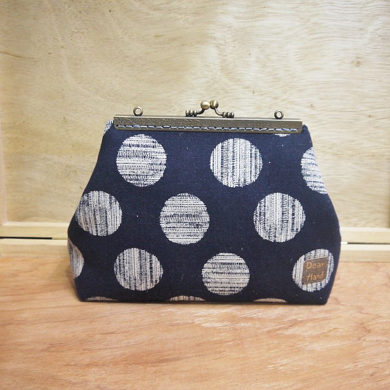 肩背手拿口金包+日式大圆点+ - 侧背包/斜挎包 - 其他材质 蓝色