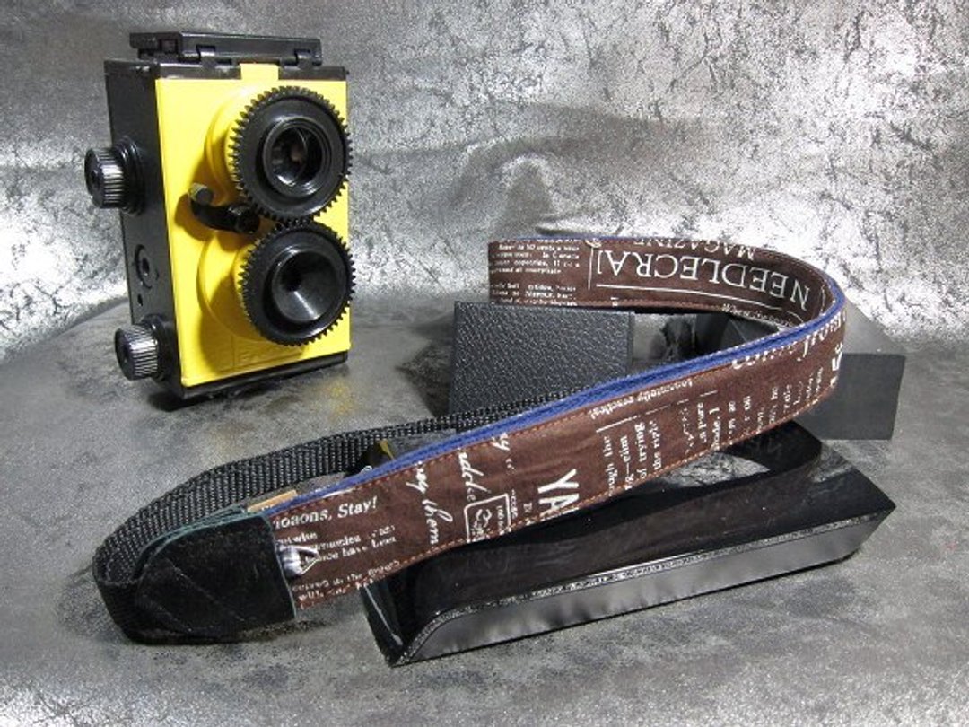 "暗号" 舒压背带 相机背带 乌克丽丽    Camera  Strap - 相机背带/脚架 - 其他材质 咖啡色