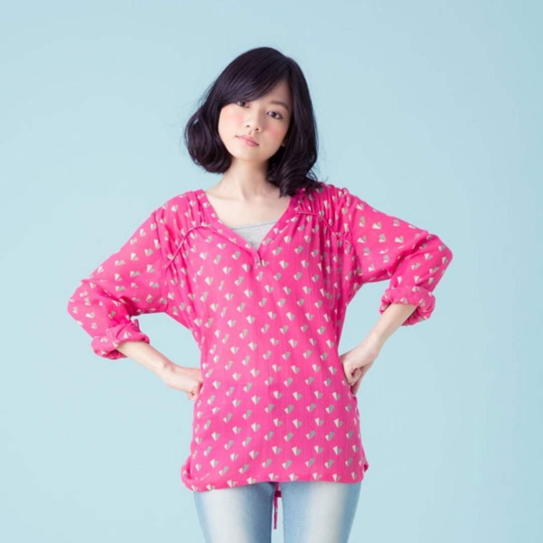 许许儿♪冰纷乐几何印花造型绑带上衣(草莓奶昔 ) - 女装上衣 - 其他材质 粉红色