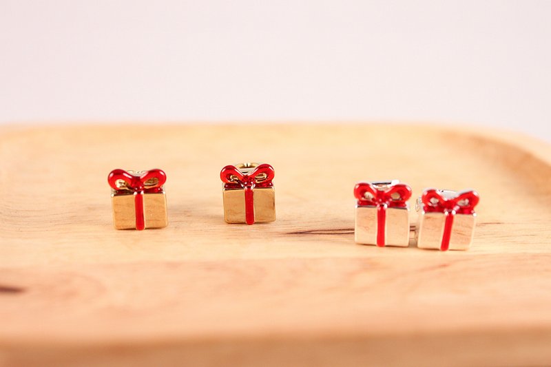 +BeeLoved+ 精品配饰礼卡─礼物耳夹【Holiday Greeting】 - 耳环/耳夹 - 其他金属 金色