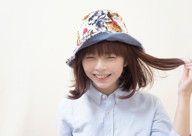 善变的双面渔夫帽 | 米色毛猫玩毛球 - 帽子 - 其他材质 黄色