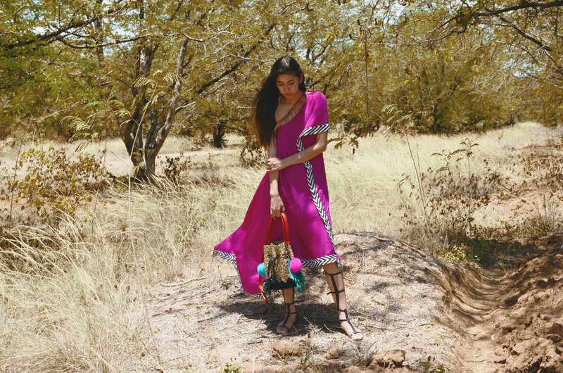 不如今天狂野点 'LUNA' 珠宝紫红斜肩洋装（one size) - 洋装/连衣裙 - 其他材质 粉红色