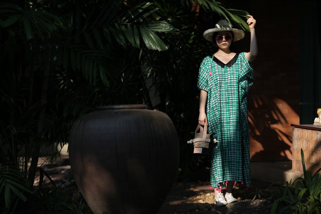 'ETTY' Long Beach Kaftan / Summer Dress; open shoulder in Green Bamboo with Pink Tassels - 洋装/连衣裙 - 棉 绿色