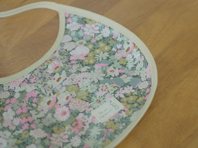 英国粉色碎花．婴儿围兜 - 围嘴/口水巾 - 其他材质 