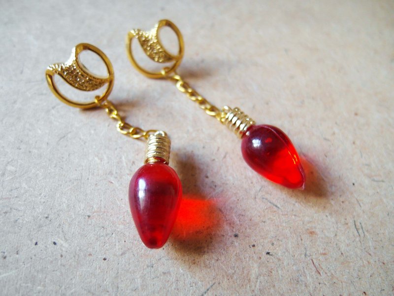 复时品【手工艺品耳环：电光石火】 - 耳环/耳夹 - 其他材质 红色