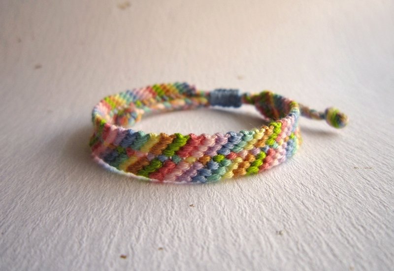 糖果屋 幸运绳编织手环 (可选色) - 手链/手环 - 棉．麻 多色