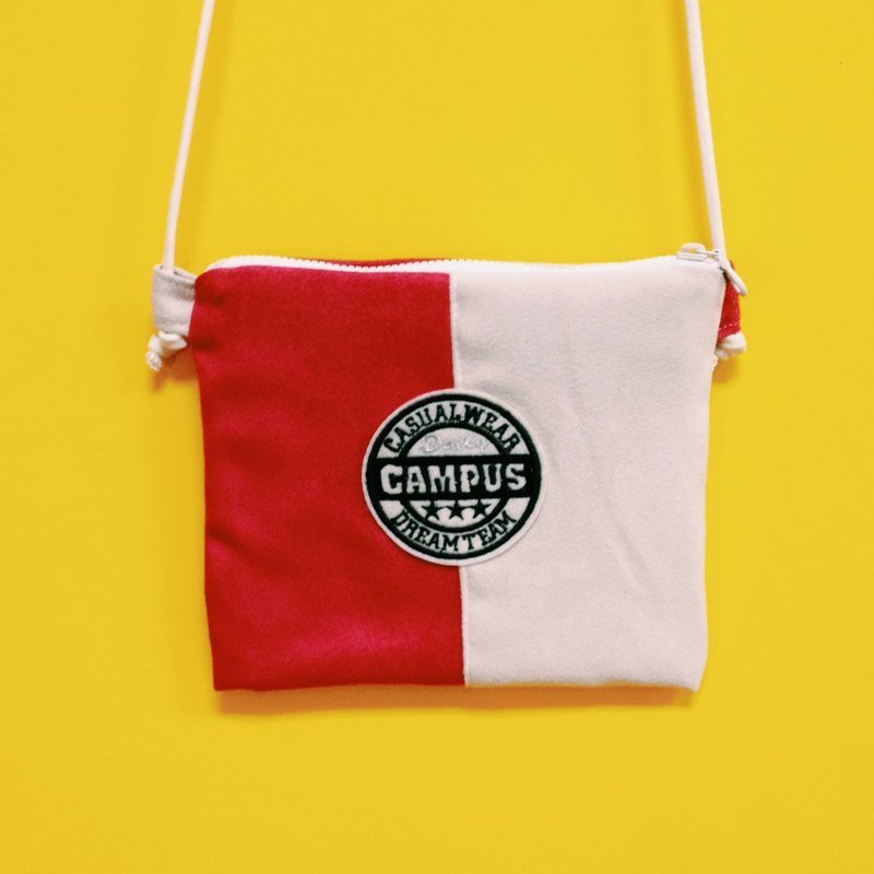 ::斜背小包::  麂皮拼接美式复古徽章 - 徽章/别针 - 其他材质 红色