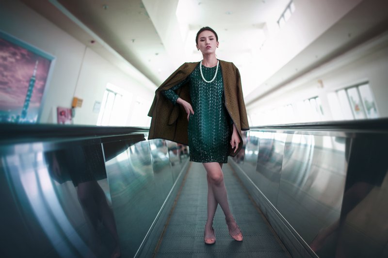 Katharine 立体袖蕾丝贴花洋装 - 洋装/连衣裙 - 其他材质 绿色