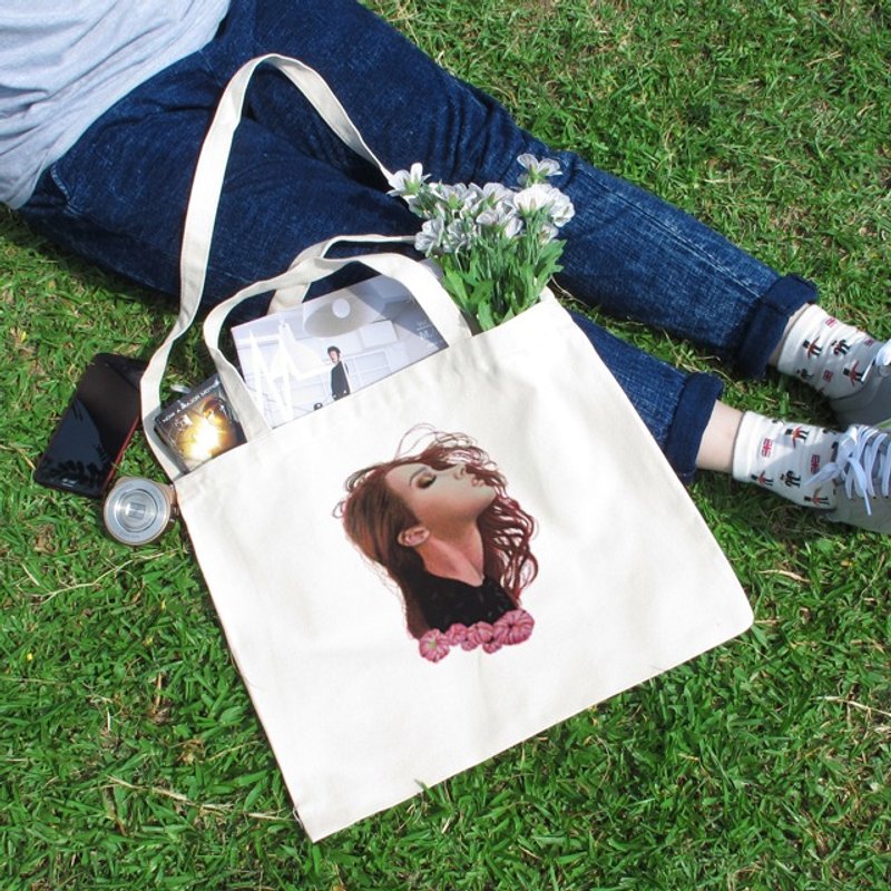 yearn 文创风横式帆布包 - 手拿包 - 棉．麻 卡其色