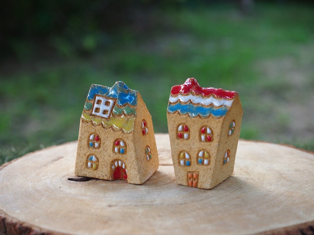 【彩虹村 Rainbow Village】 -超可爱糖果小陶屋  2件合购优惠价NT$960元 （原价$1060元） - 摆饰 - 其他材质 黄色