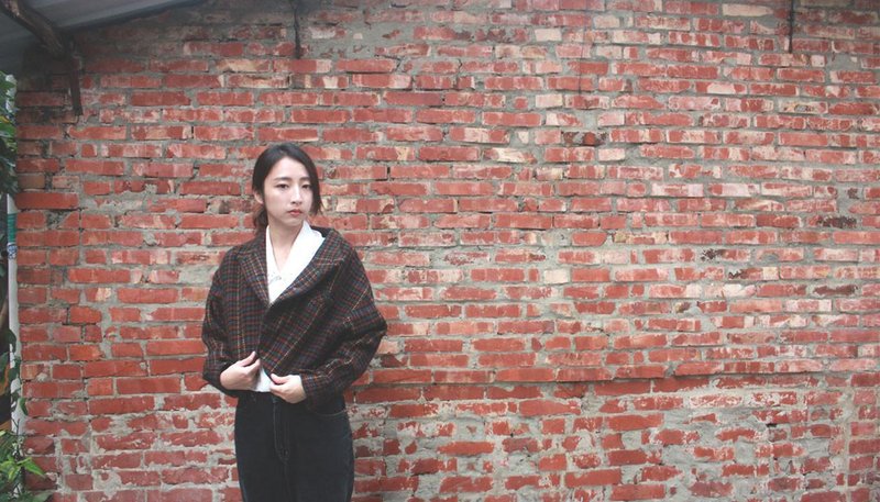 毛呢格纹短版外套 - 女装休闲/机能外套 - 其他材质 咖啡色