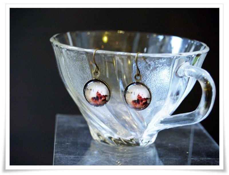 OldNew Lady-蔷薇-垂坠耳勾 - 耳环/耳夹 - 玻璃 