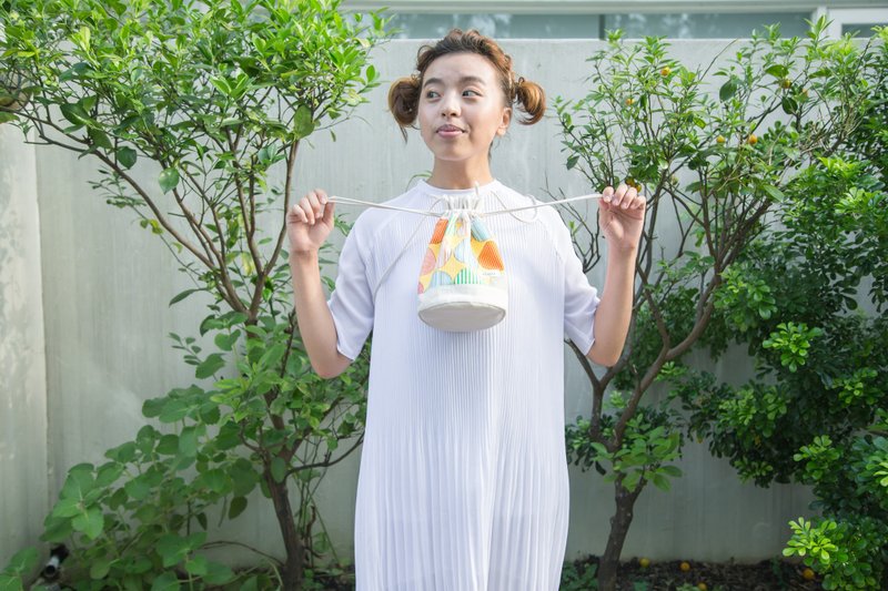 黄普普 / 黄 圆 / 多用途 水桶包 束口包 收纳包 - 侧背包/斜挎包 - 棉．麻 