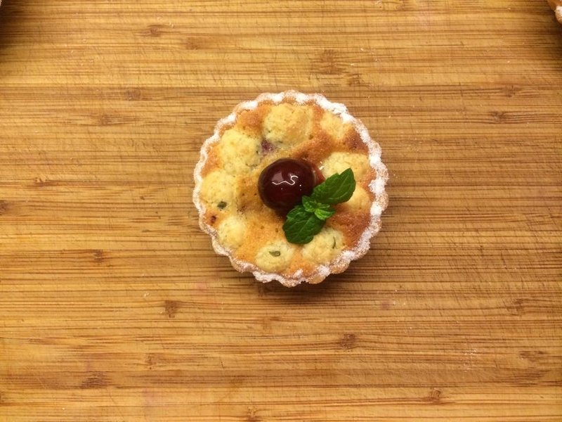 碎顶花椰樱桃塔 - 咸派/甜派 - 新鲜食材 红色