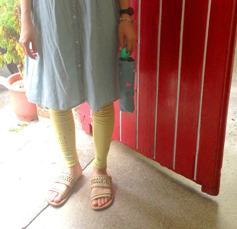 小树草莓热气球 弹性舒服内搭裤 - 女装长裤 - 棉．麻 黄色