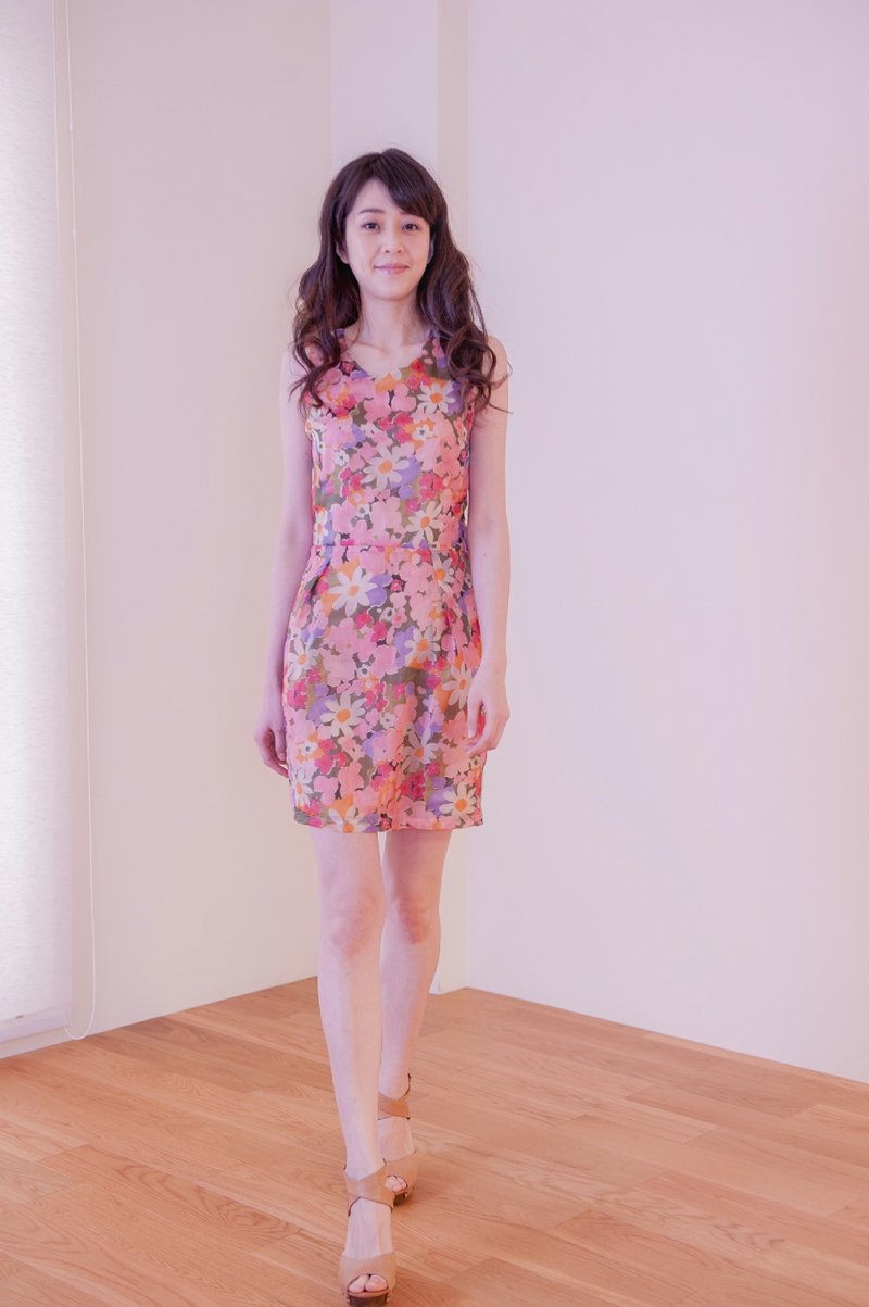 Roseville 交岔裸背小洋装 - 洋装/连衣裙 - 其他材质 粉红色