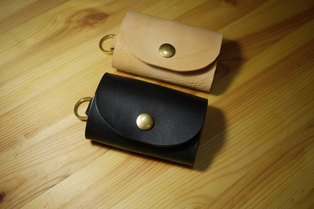 小岛手工皮革钥匙包 - LEATHER KEYCHAIN BAG - 钥匙链/钥匙包 - 真皮 黑色