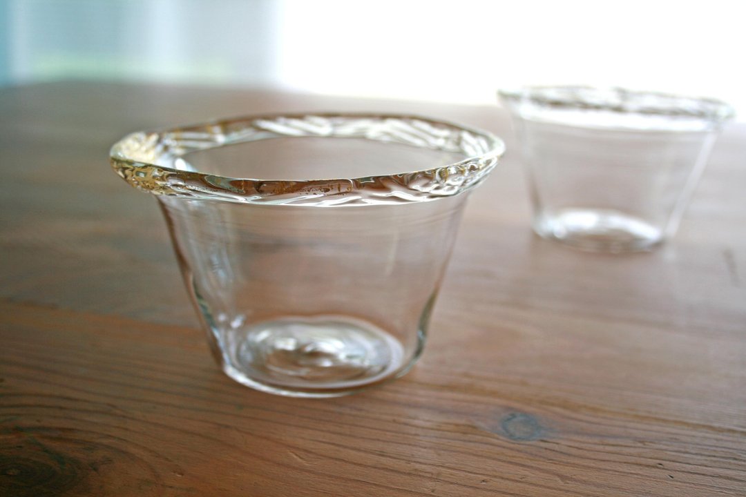 金箔水波纹手工吹玻璃杯 - 茶具/茶杯 - 玻璃 白色