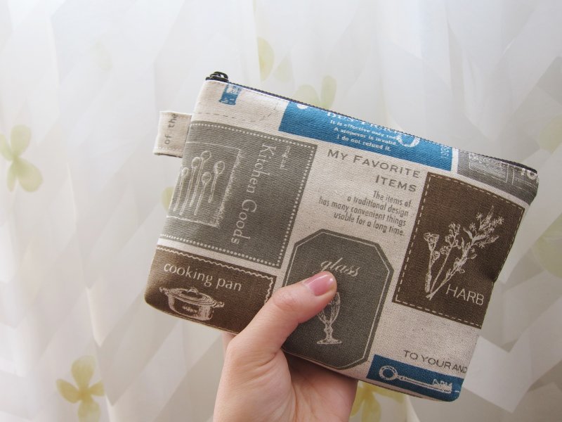 复古风咖啡系万用包 - 化妆包/杂物包 - 其他材质 卡其色