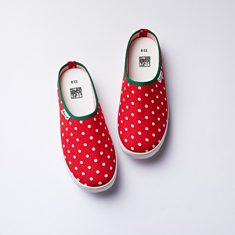 即将绝版【懒人日】草莓点花布/帆布鞋/散步拖鞋/只剩23 - 女款休闲鞋 - 其他材质 红色