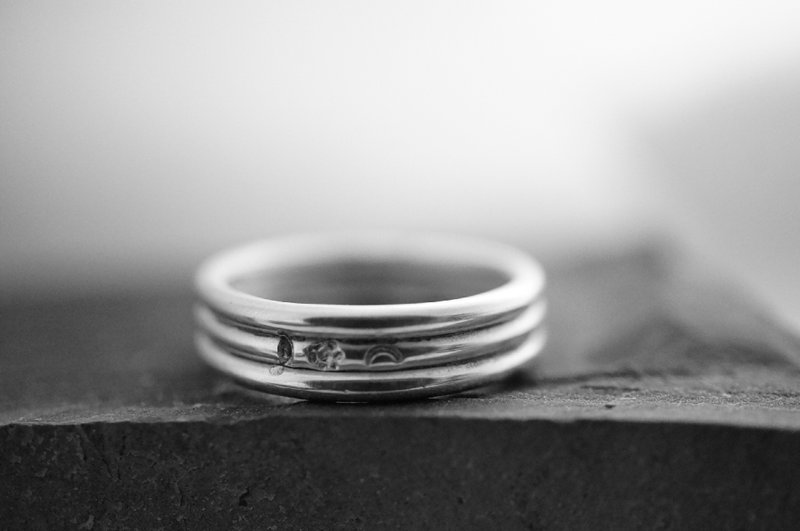 【janvierMade】❤ Signature Line 纯银戒指 l 简约纯银戒指 l 匠心设计手作 - 戒指 - 其他金属 