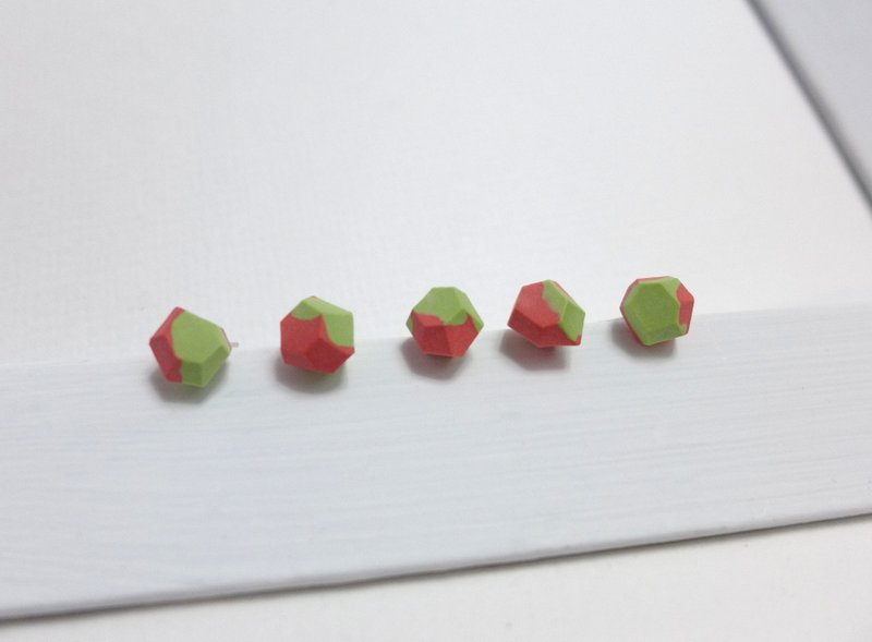 【N.U. Studio】陶瓷系列 随性立体个性糖耳环--红绿(可改夹式耳环) - 耳环/耳夹 - 其他材质 