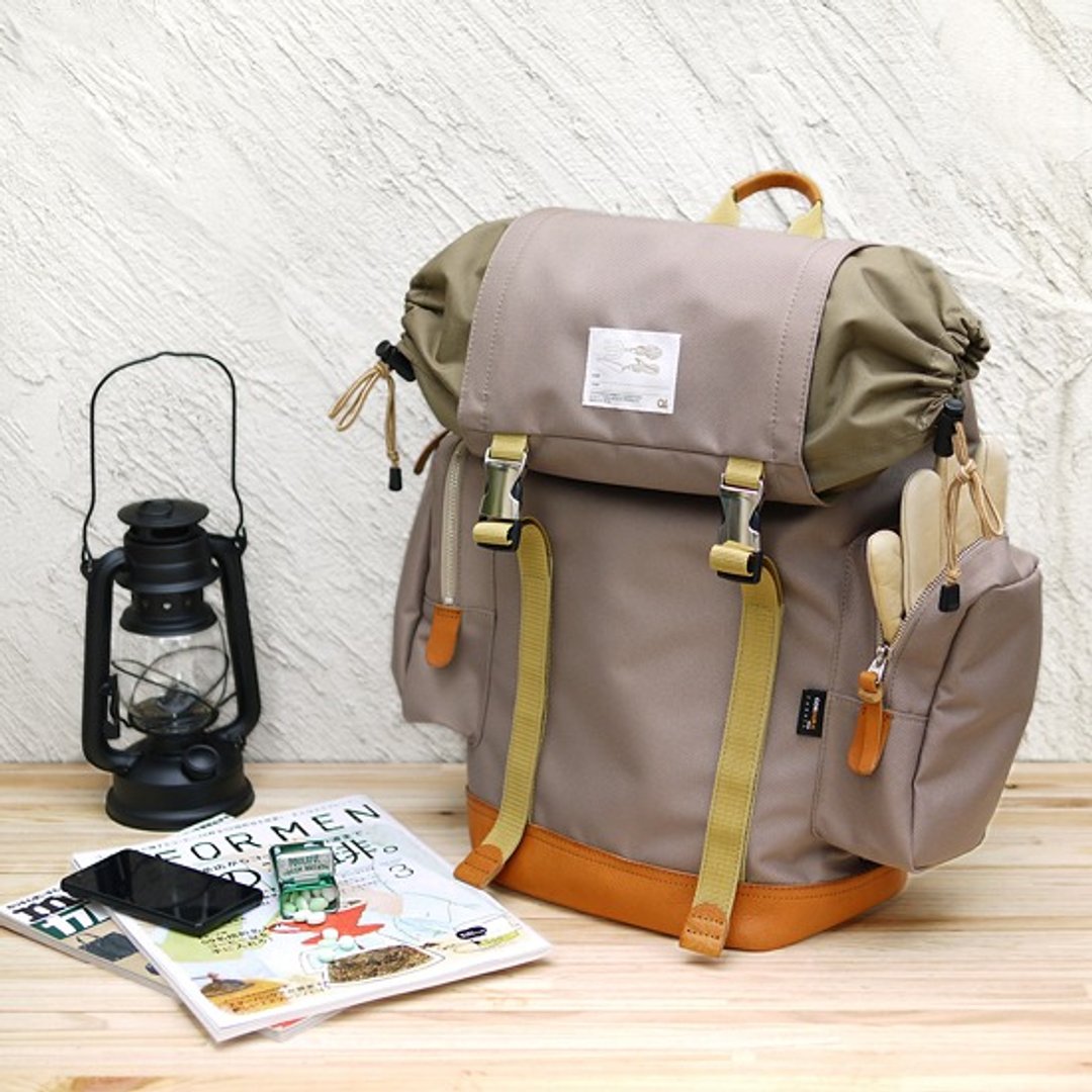 日本登山休闲异材质防泼水后背包 卡其色 Made in Japan by SUOLO - 后背包/双肩包 - 防水材质 卡其色