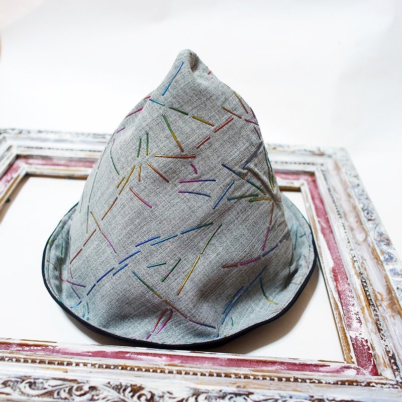 A MERRY HEART♥独家设计素素萤光线条三角精灵帽 - 帽子 - 其他材质 灰色