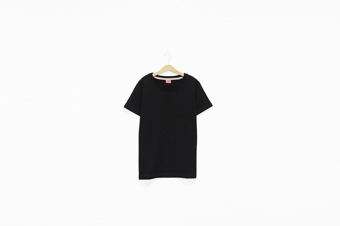 黑色厚实素面Tee - 女装 T 恤 - 其他材质 黑色