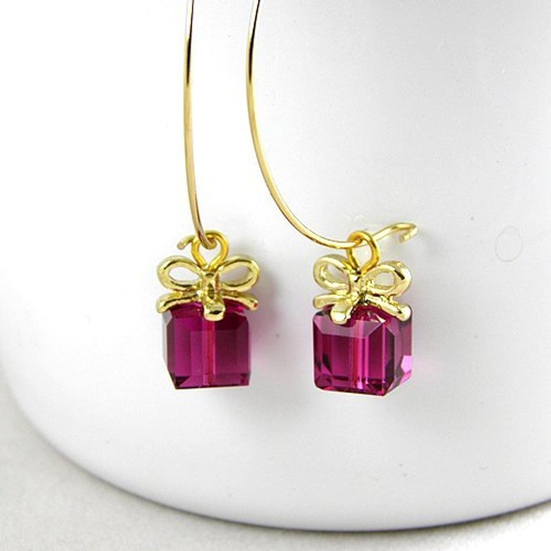 momolico 施华洛世奇水晶耳环－sweet gift 幸福礼盒（C－5601－502） - 耳环/耳夹 - 玻璃 