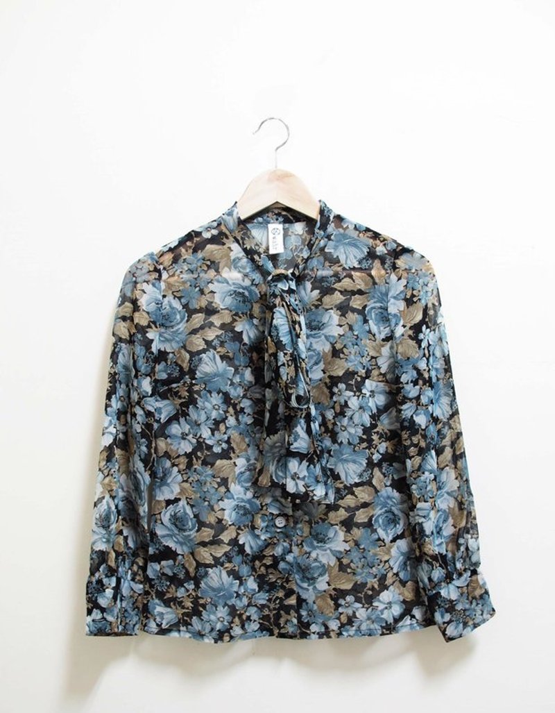 【Wahr】黑底大牡丹粗雪纺长袖衬衫 - 女装衬衫 - 其他材质 黑色