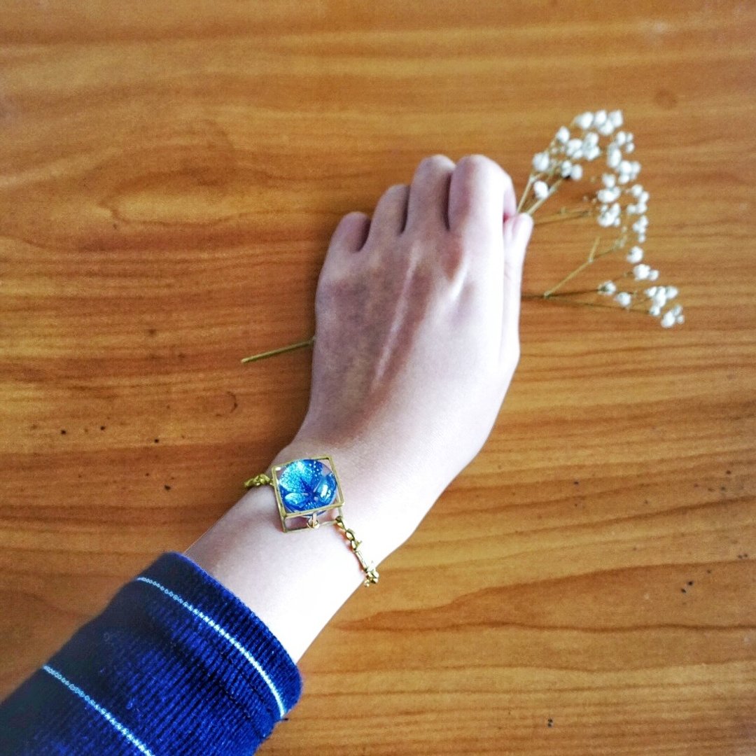 Dreamy Marble Bracelets/ 蓝绣球铜饰手链 - 手链/手环 - 其他金属 
