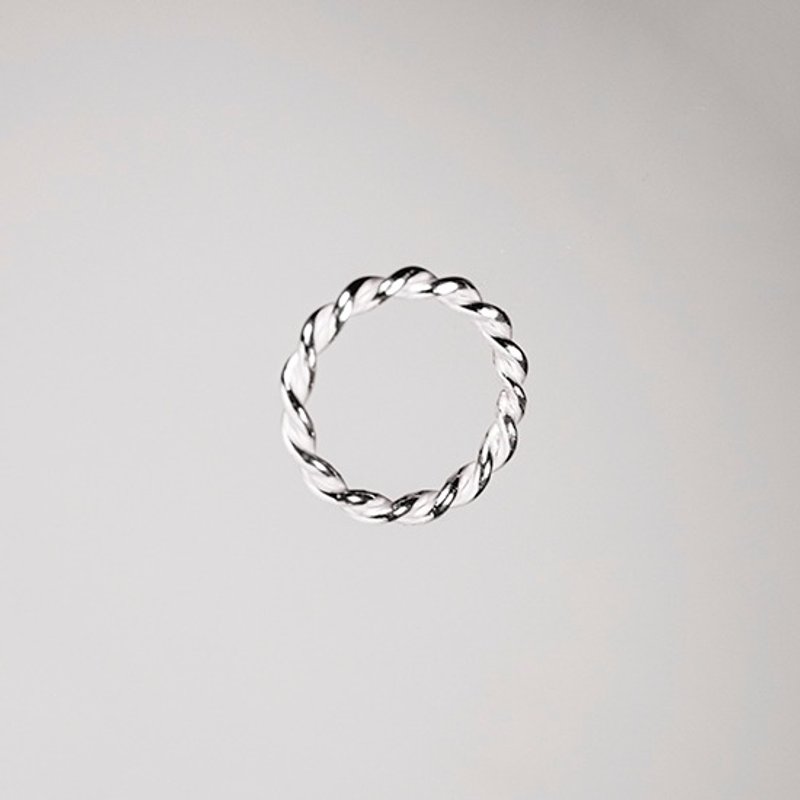 女戒 麻花银戒 - 戒指 - 其他金属 白色