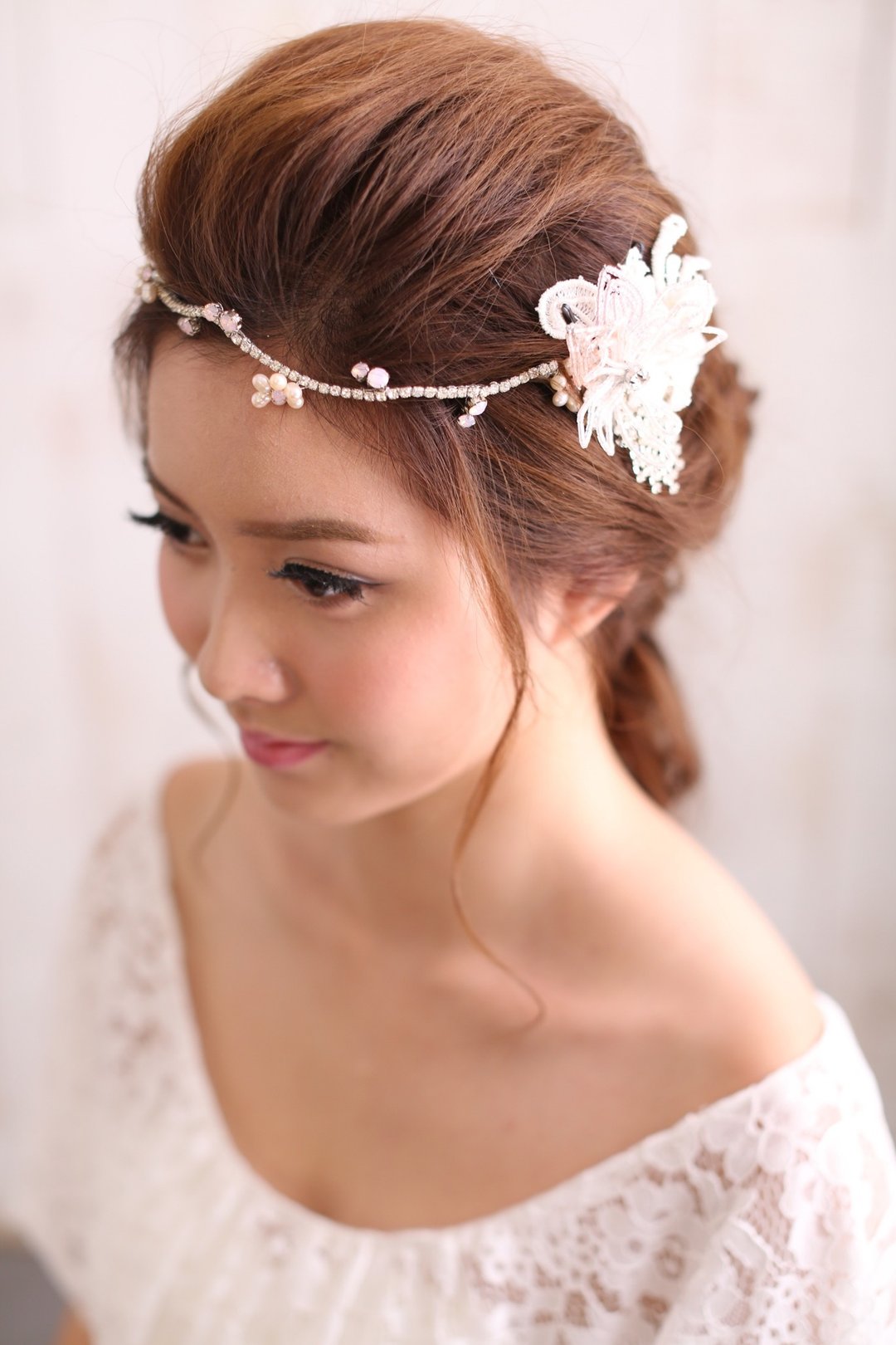 《Being of Love》水钻玻璃珠刺绣头饰套装／新娘髪饰 ／西式婚礼手工制婚礼髪饰 - 发饰 - 绣线 白色