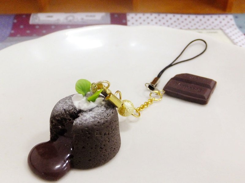 甜点黏土-熔岩巧克力蛋糕吊饰 - 吊饰 - 其他材质 多色