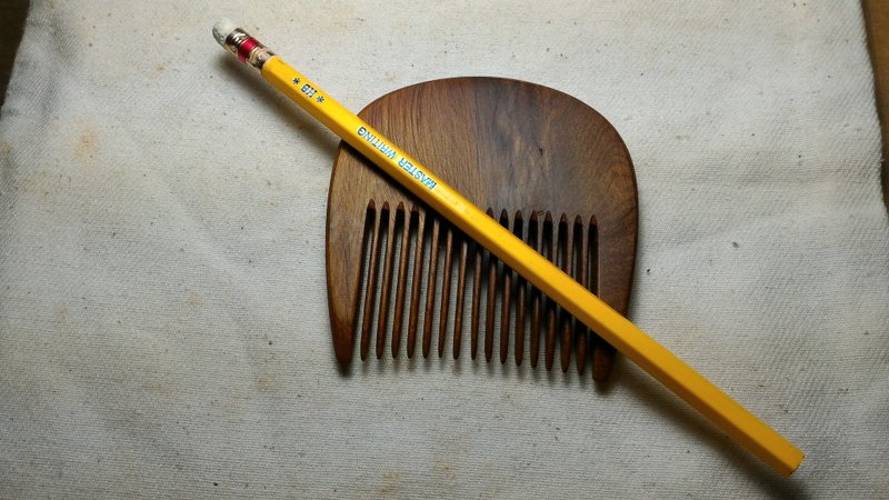 ~极品~台湾百年老材肖楠手工木梳(妹妹头) - 木工/竹艺/纸艺 - 木头 