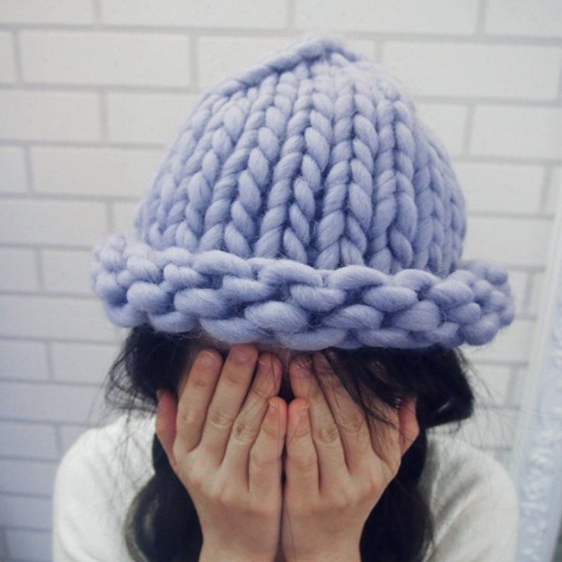 100%羊毛粗针俏皮大胖胖精灵卷边帽-英国瓷蓝胖胖 - 帽子 - 其他材质 蓝色