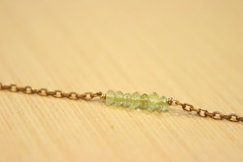 <☞ HAND IN HAND ☜> 橄榄石-一串烧 黄铜手环 (0194) - 手链/手环 - 宝石 绿色