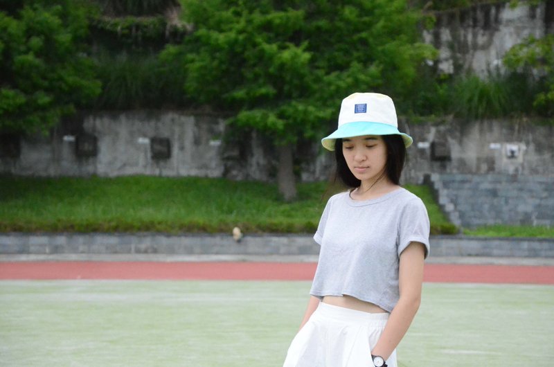 ::浏海树:: 夏季粉嫩渔夫帽＿鹅黄白亮蓝 - 帽子 - 其他材质 蓝色