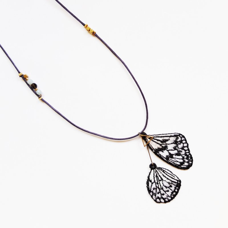 ［织林］刺绣。天然石双蝶羽项链 - 项链 - 其他材质 橘色