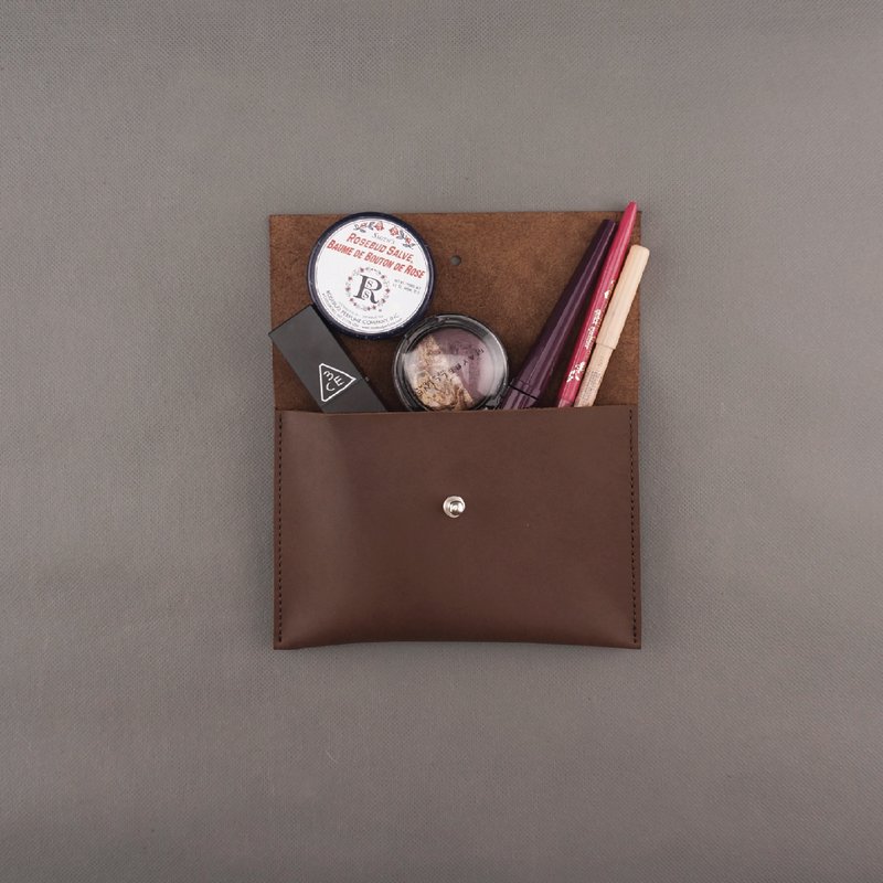 (12月 / 全台满千免运) 小物包(Ｍ)．化妆包．咖啡色 / 皮革 / RRENAE Leatherware - 化妆包/杂物包 - 真皮 咖啡色