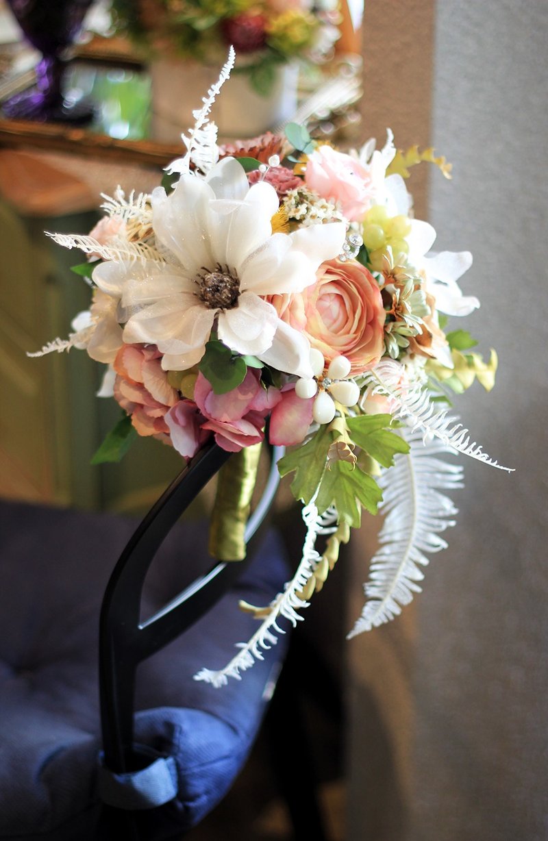 珠宝捧花【多媒材系列】干燥花 / 不凋花 / 人造花 - 其他 - 其他材质 紫色