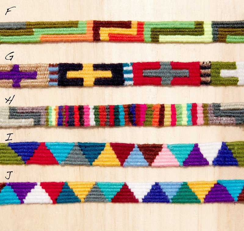 圣诞礼物交换礼物 新年礼物 手工编织羊毛手绳-彩色阶梯/彩色图腾 - 手链/手环 - 其他材质 多色