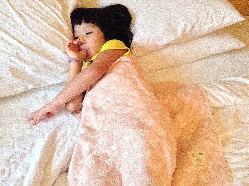 Yimono六层纱呼吸被(粉红爱心)M-140cmx100cm - 寝具 - 棉．麻 粉红色