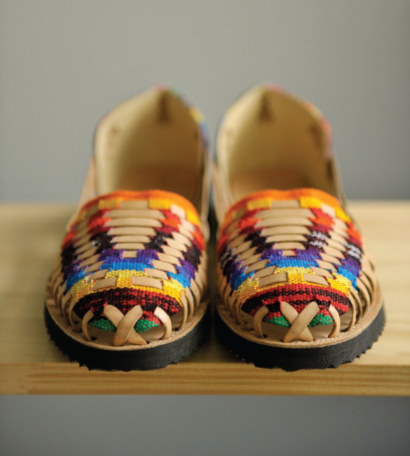 Ix Style Woven Leather Huarache Sandal in Trandiional Mayan colors手工编织凉鞋 - 传统玛雅 - 男女凉鞋 - 真皮 多色